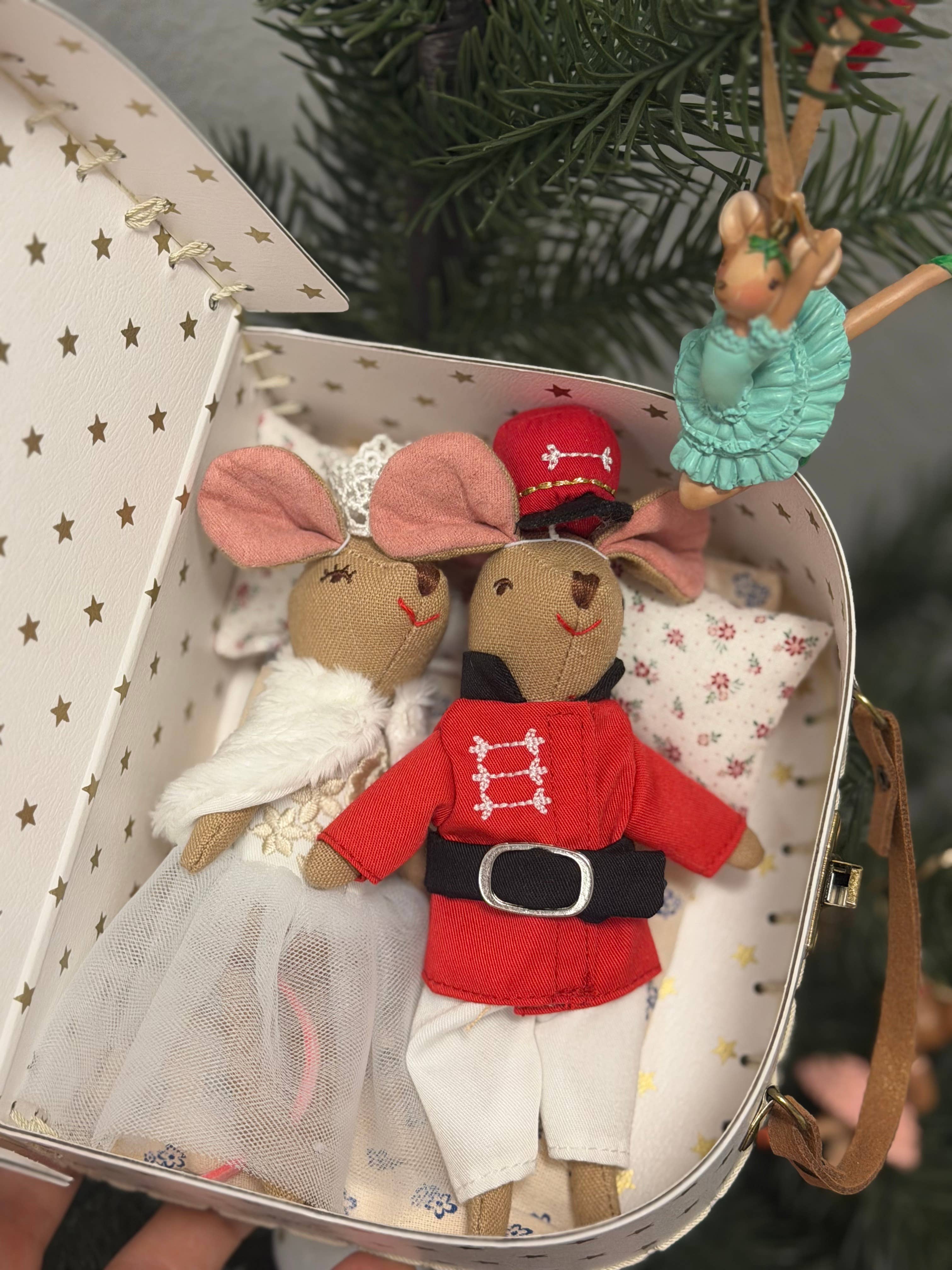 NUTCRACKER MICE