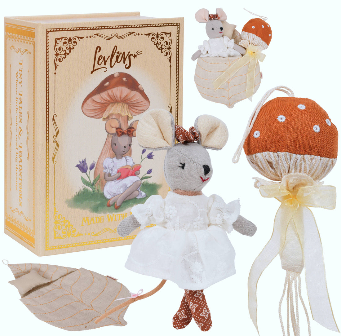 Mouse and the Mushroom Wonder Forest Set, Brown